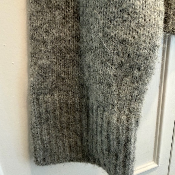 Zara Light Gray Knit Button-Up Women's Cardigan - Picture 5 of 5